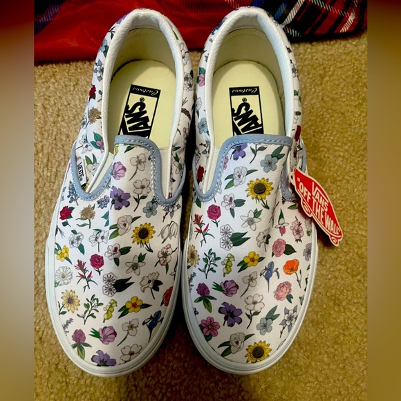 Vans Shoes - Ladies NEW VAN SNEAKERS/W BOX Bag 120